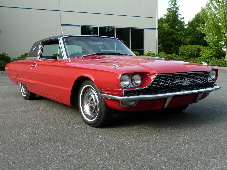  Ford Thunderbird Town Landau Coupe 1966 года  (фото 6 из 21)